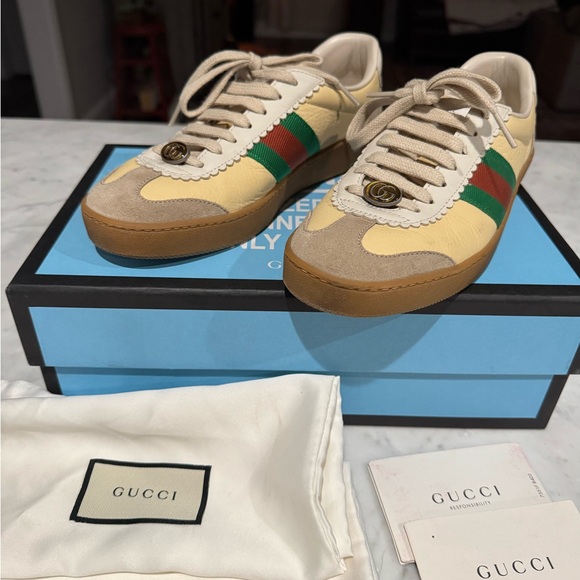 Authentic Women’s Gucci G74 Web Low Sneakers in Oatmeal - Picture 2 of 16